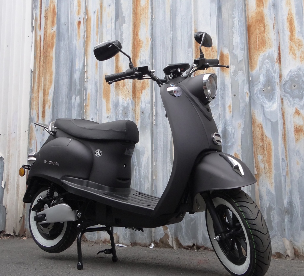 e-lowigi-elektrische-scooter-mat-zwart-westbikes-be